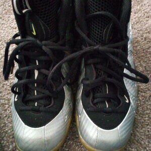 gray black foamposites